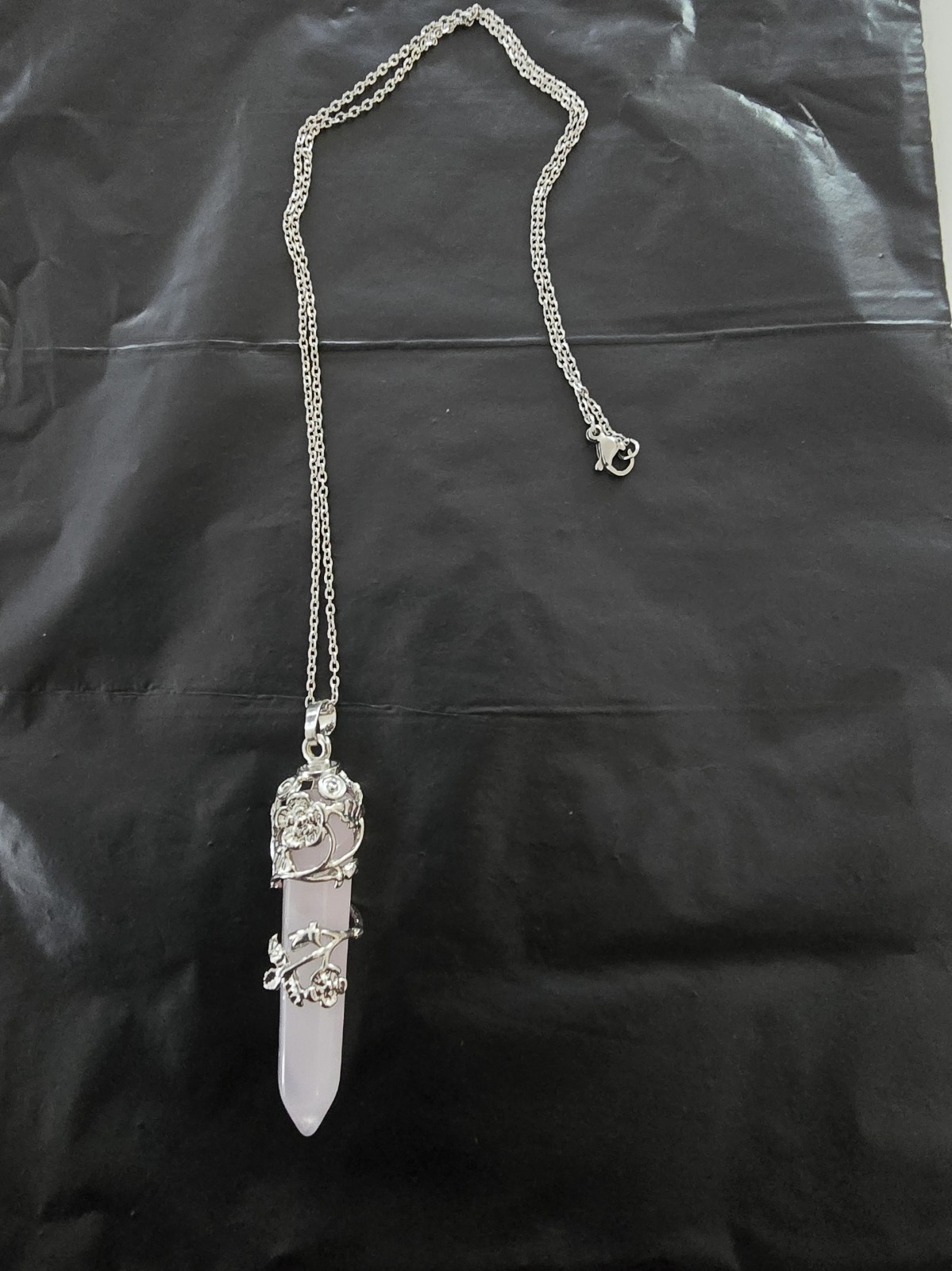 Kette mit Naturstein ( Imitat ) Stab mit Verziehrung